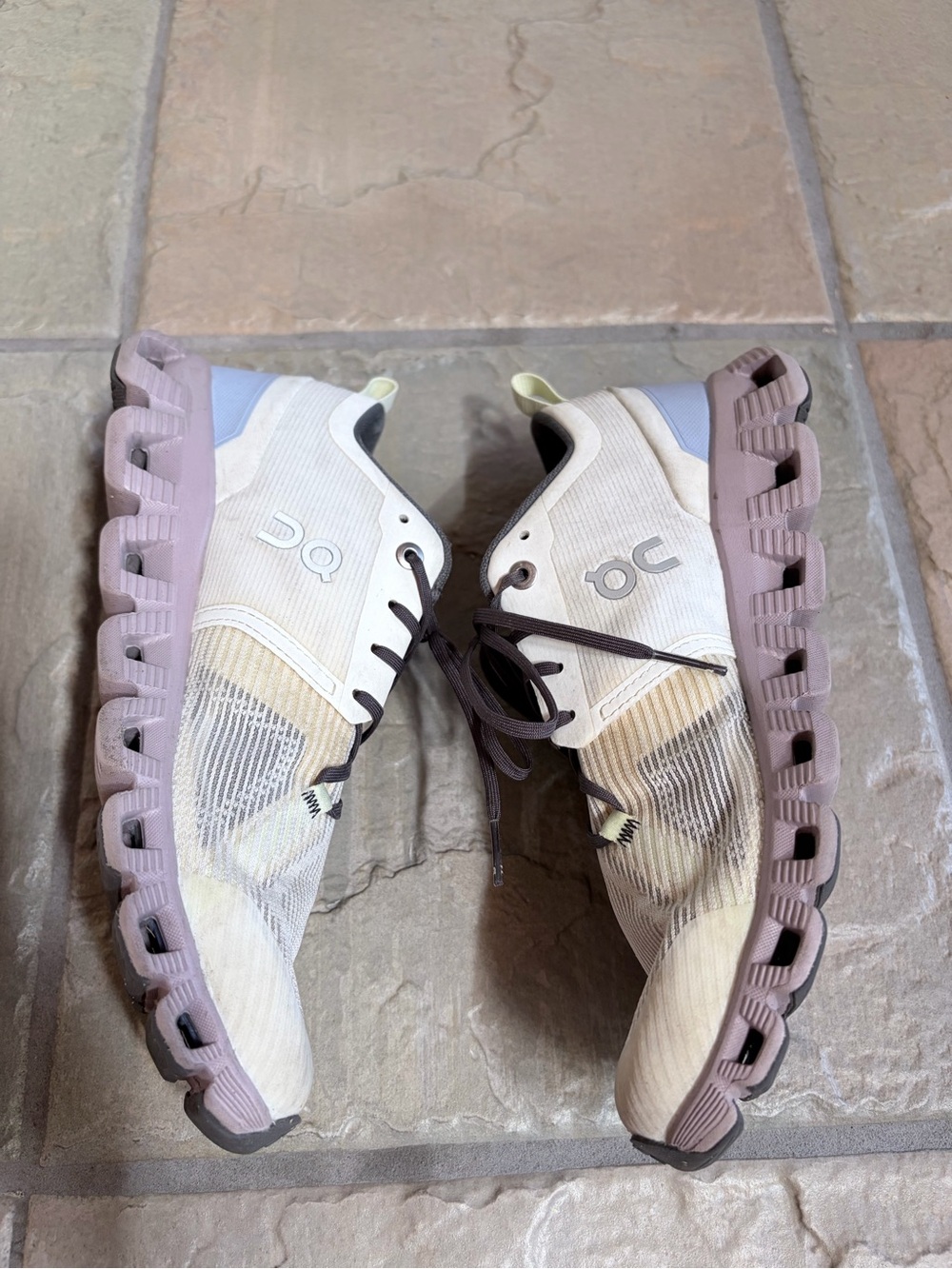On Running Women's Athletic Lace-Up Running Shoes — Cream/Gray/Purple 6.5 - Picture 6 of 9